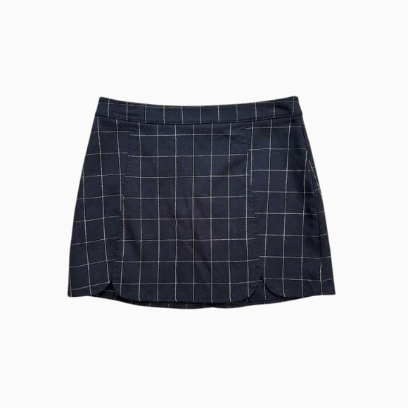 Brandy Melville Dresses & Skirts - Brandy Melville Black Plaid Mini Skirt OS SMALL Fall Academia Preppy